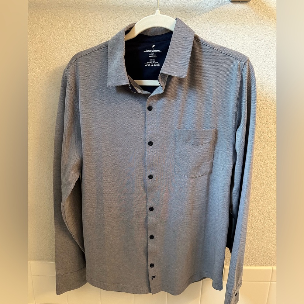 Fabletics Gray Casual Button-Down Shirt